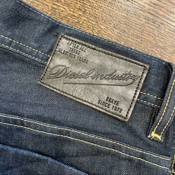 NWOT! Men’s Diesel Dark Denim Jeans Sz. 31 - Picture 3 of 7